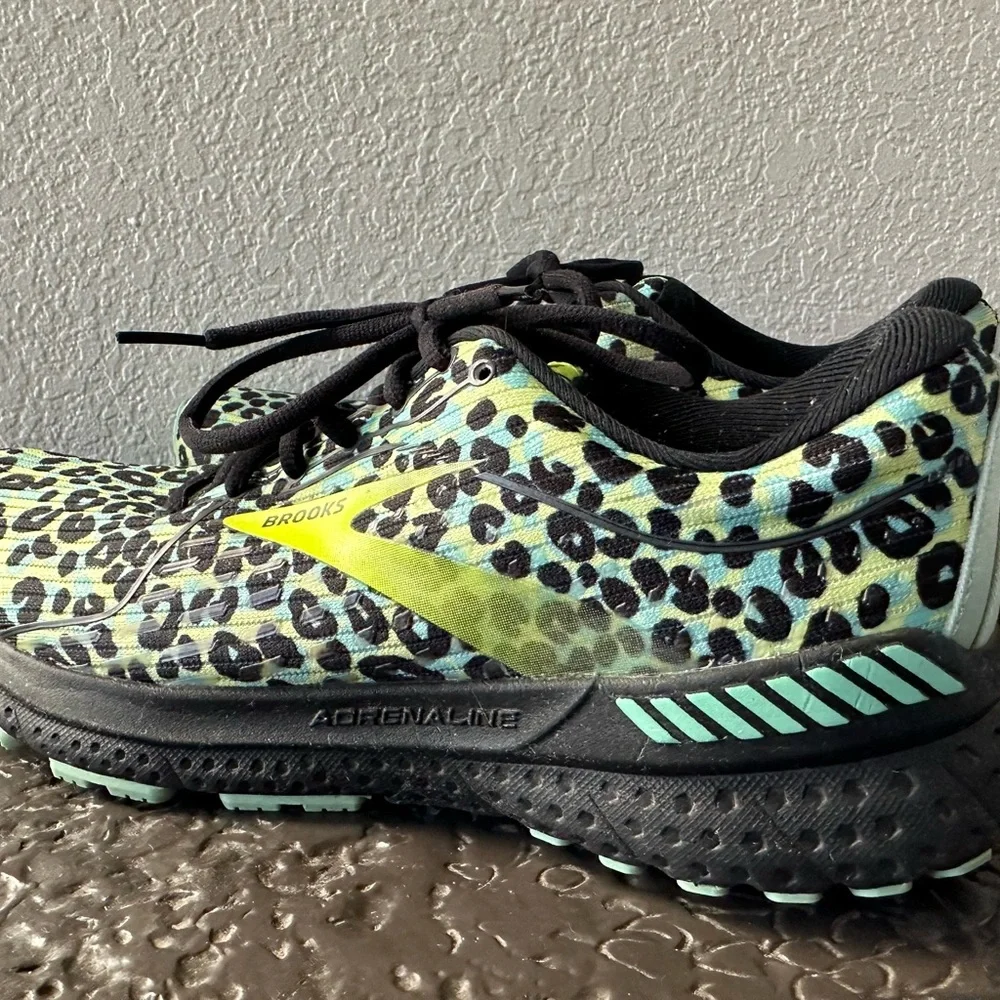 Brooks Women's Mint Green Black Leopard Print Running Shoes - Picture 6 of 11